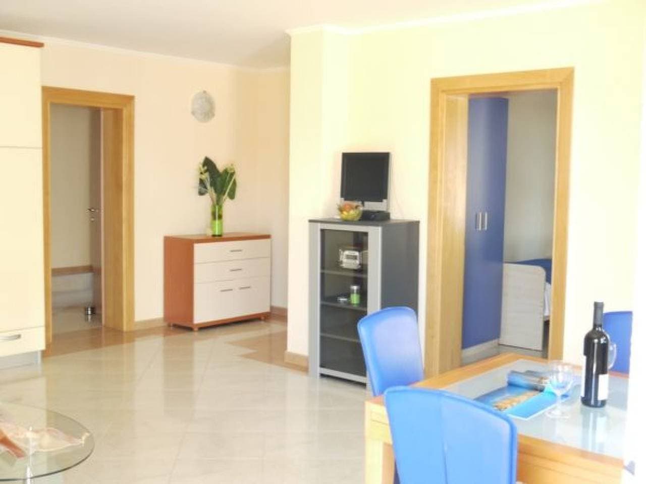 Foto 11 von 57: Villa del Golfo, Apartement mit Garten und Pool