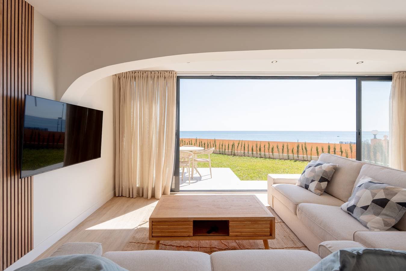 Foto 2 von 27: Casa Ventura – Charming Beachside Apartment with G