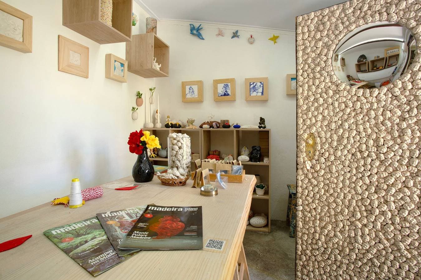 Foto 12 von 68: Suite Bela Vigia 1 mit Gemeinschaftspool, Garten und WLAN