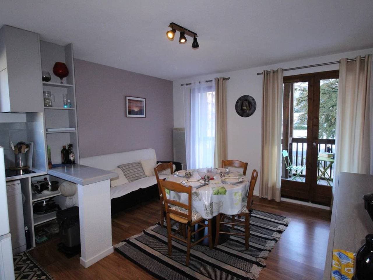 Luchon 3-Zi Südbalkon, Parkplatz, kleine Haustiere erlaubt 1