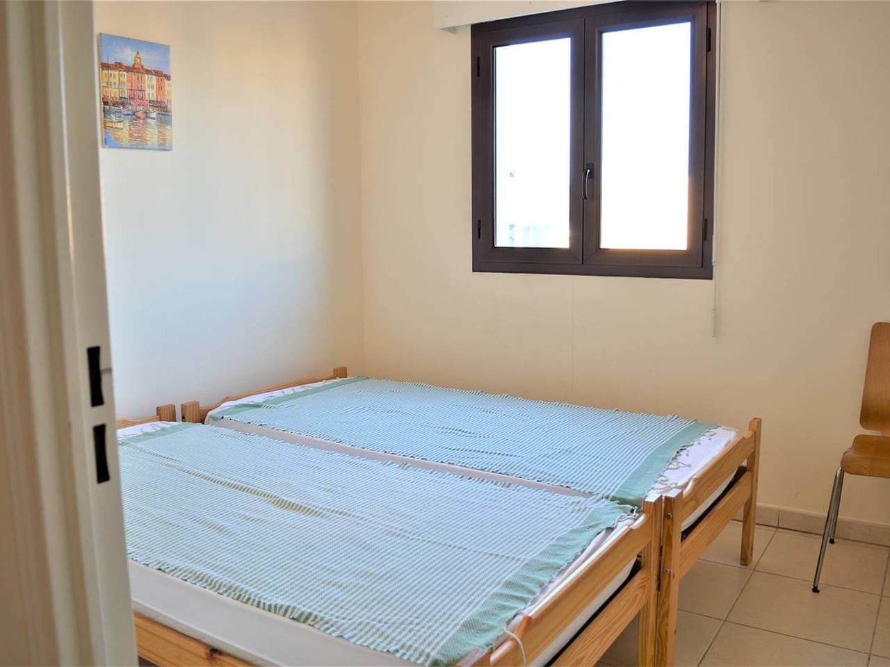 Foto 6 von 14: Geräumige 3-Zimmer-Wohnung mit Terrasse, WLAN und Garage nahe Stadtzentrum und Strand