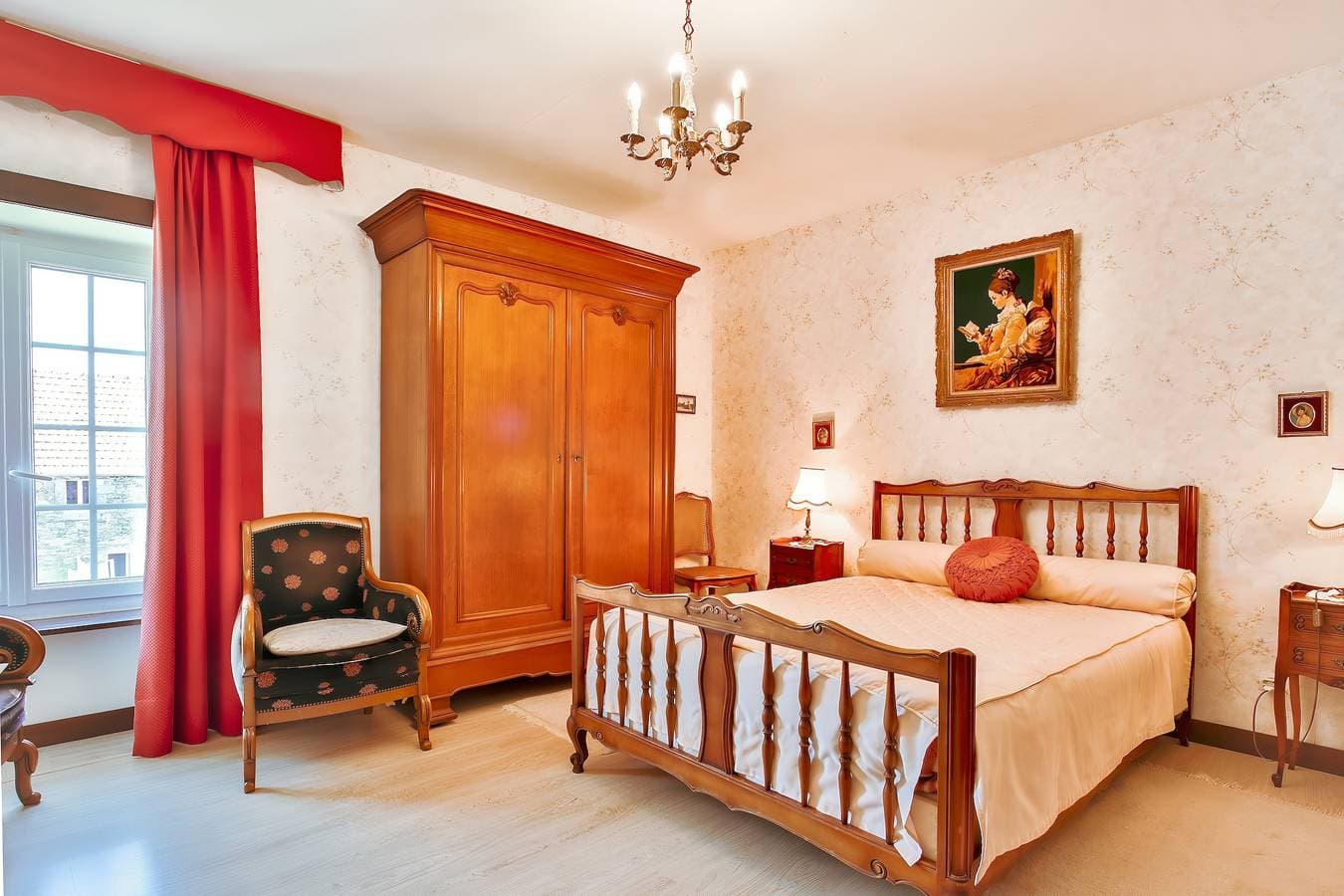 Foto 2 von 26: Authentisches Gästezimmer im normannischen Herrenhaus – hausgemachtes Frühstück inklusive