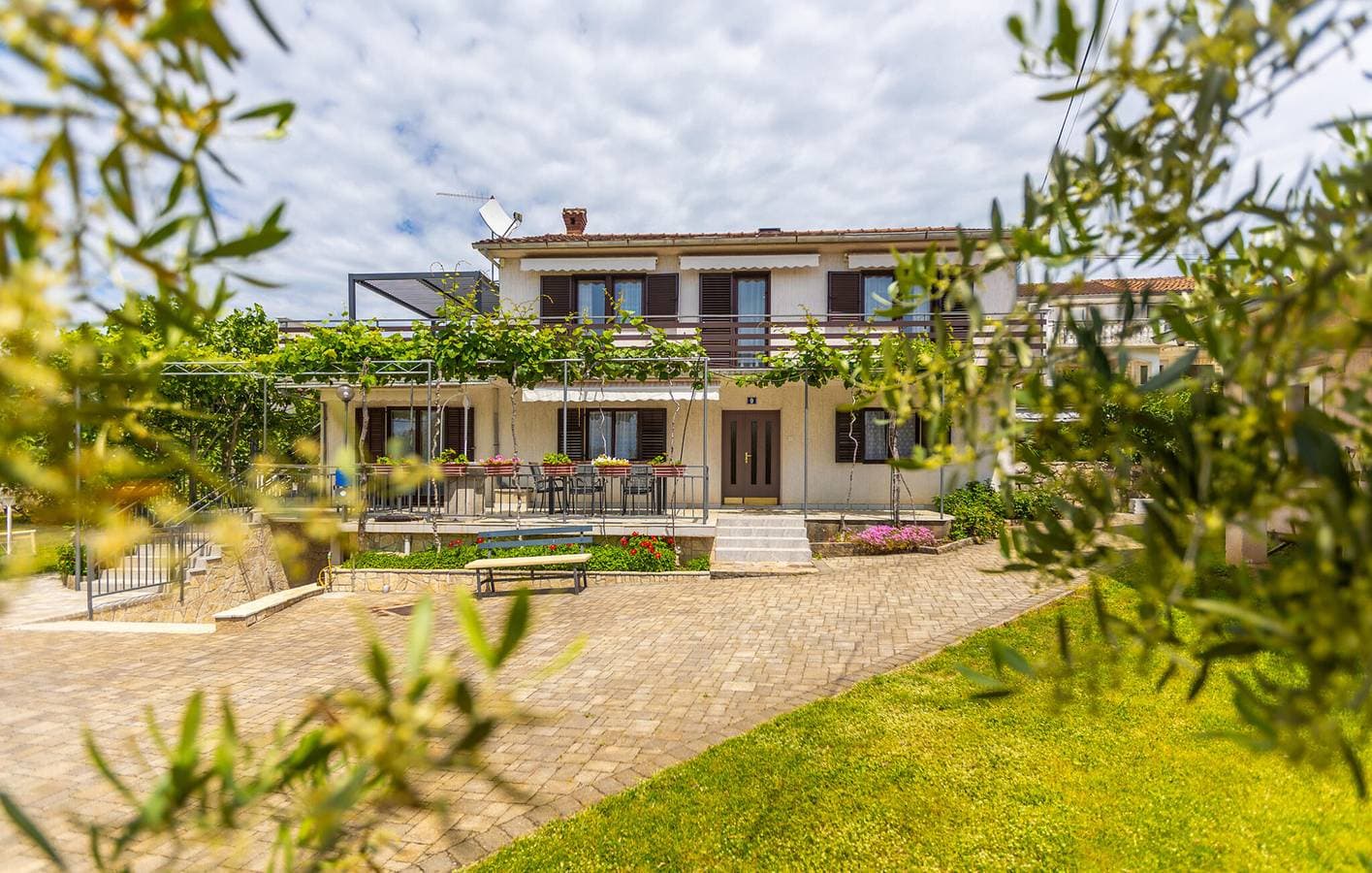 Foto 3 von 27: Gemütliche Ferienwohnung mit Terrasse, WLAN und 2 km zum Strand