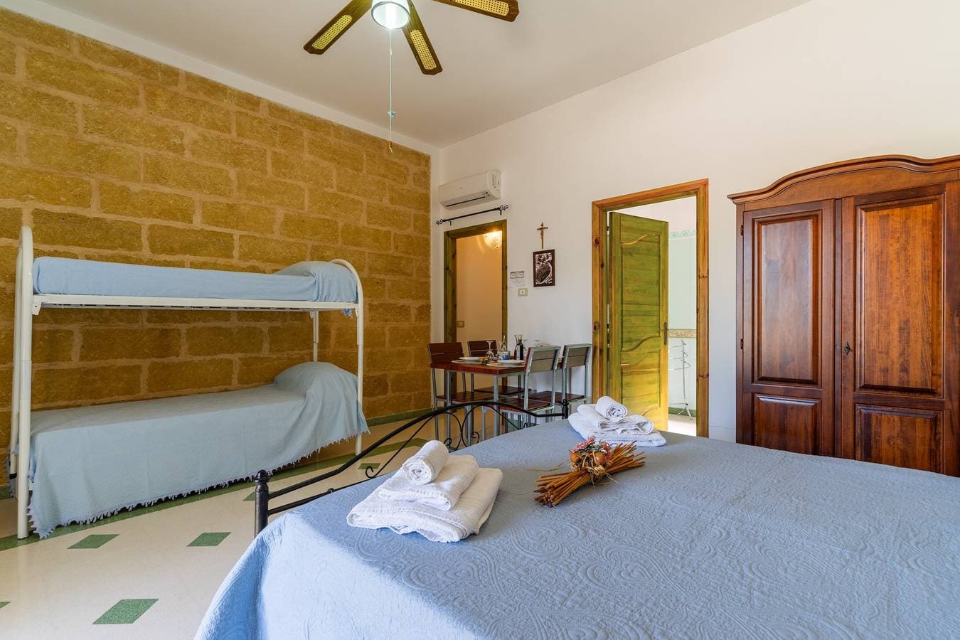 Foto 5 von 27: Ferienwohnung "Domus Mea Salento Arazzo Blu" mit Gemeinschaftspool und WLAN