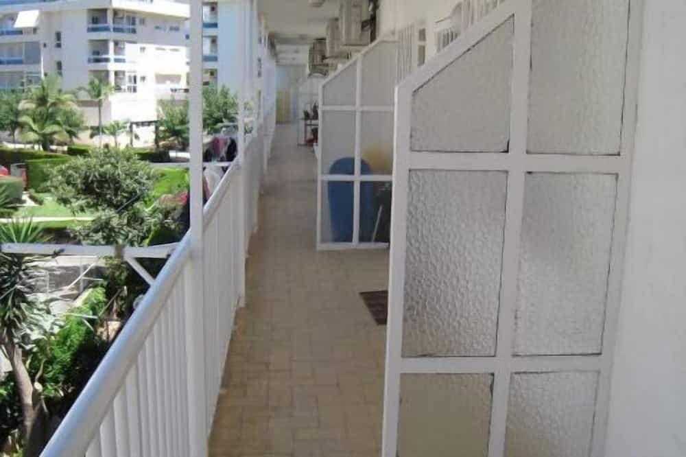 Foto 6 von 30: Direkt am Meer mit Charme Albir Apt (neben Altea, Benidorm); Wireless-Lan, Klimaanlage, Golf, Meerblick