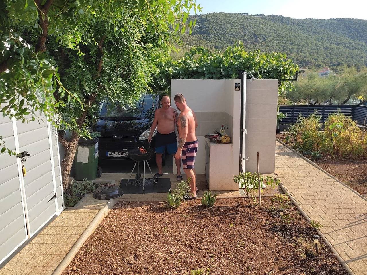 Foto 7 von 35: 2-Zimmer-Ferienwohnung am Strand Grebastica, Sibenik A-10366-a