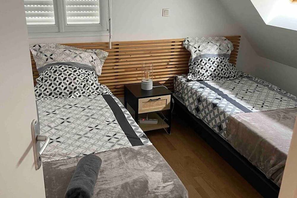 Foto 3 von 12: Belle Maison Avec Jardin et Parking Privée