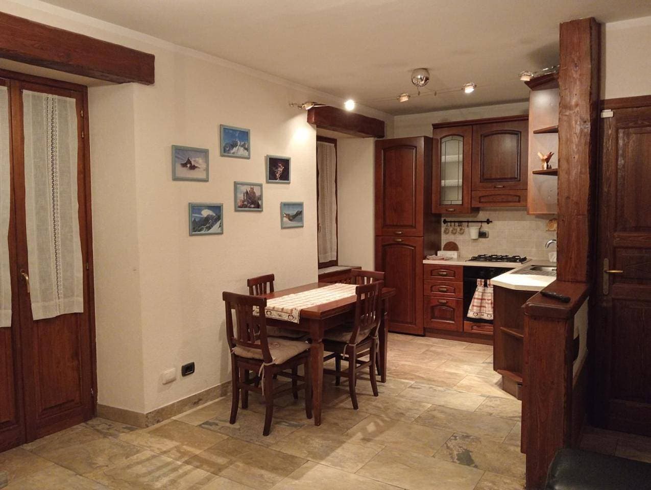 Foto 6 von 13: Apartment with Mountain View