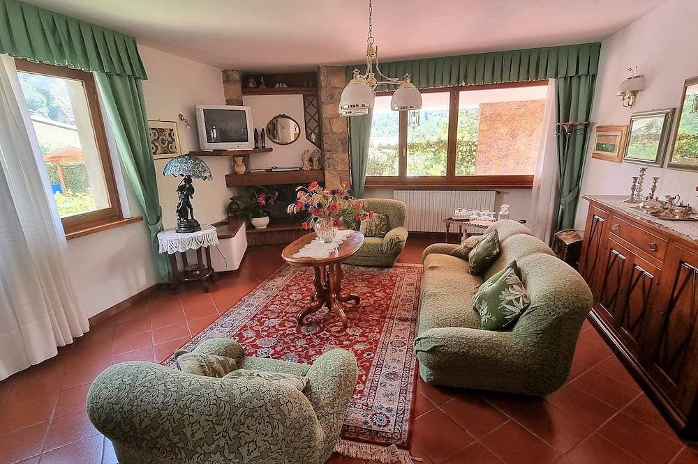 Foto 10 von 30: Villa Piazza, privater solarbeheizter Pool, zu Fuß zu allen Einrichtungen! Wifi