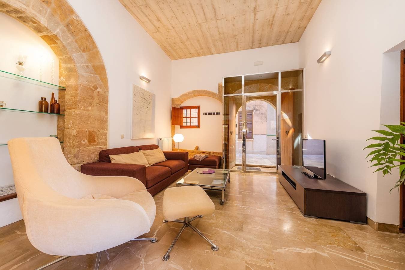 Foto 4 von 32: Ferienhaus 'Town House Esglesia 10' mit Privatterrasse, WLAN und Klimaanlage