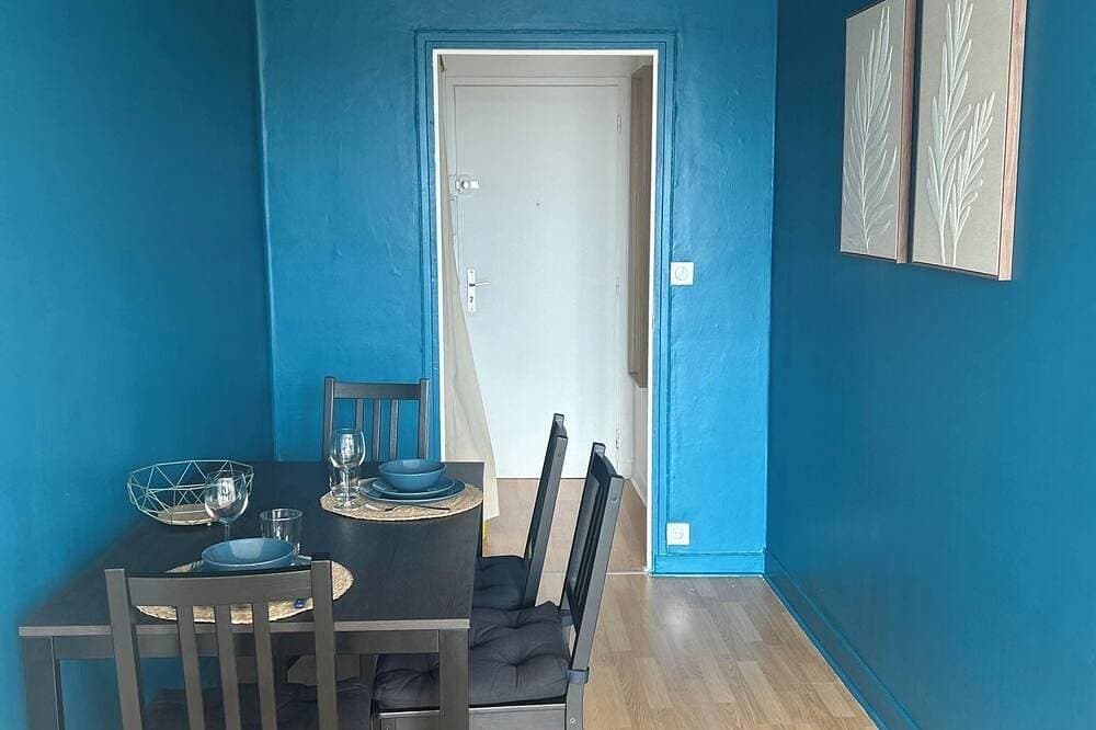 Foto 7 von 15: \"Bellevue - 35 m2 - parking - 10 min downtown - Normandy - Saint Lô