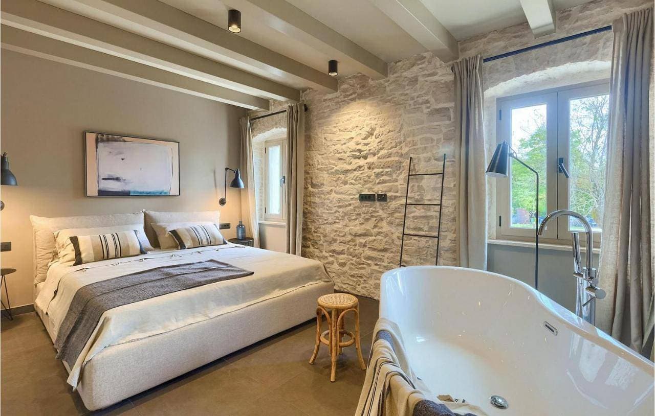 Foto 6 von 42: Five-Bedroom Holiday Home
