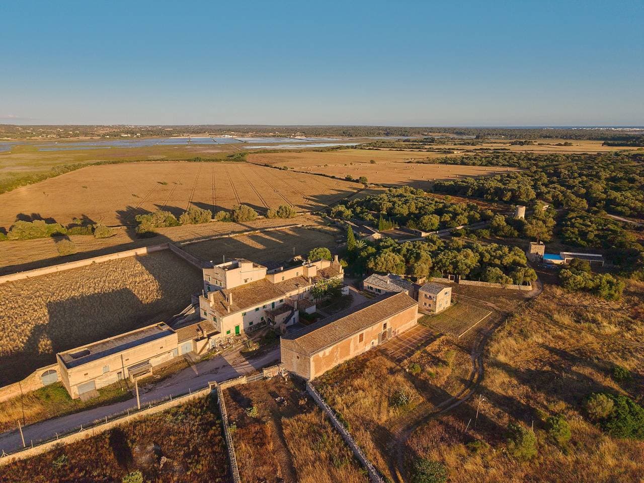 Foto 4 von 24: Ferienhaus „El Taller“ in Possessió Sa Barrala mit direktem Zugang zum Strand Es Trenc