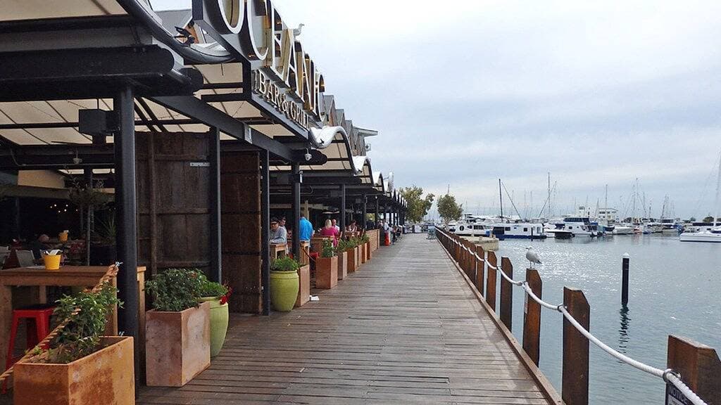 Foto 9 von 50: Mandurah Canal Ferienhaus mit eigenem Steg! Boote Krabben! Delphine!