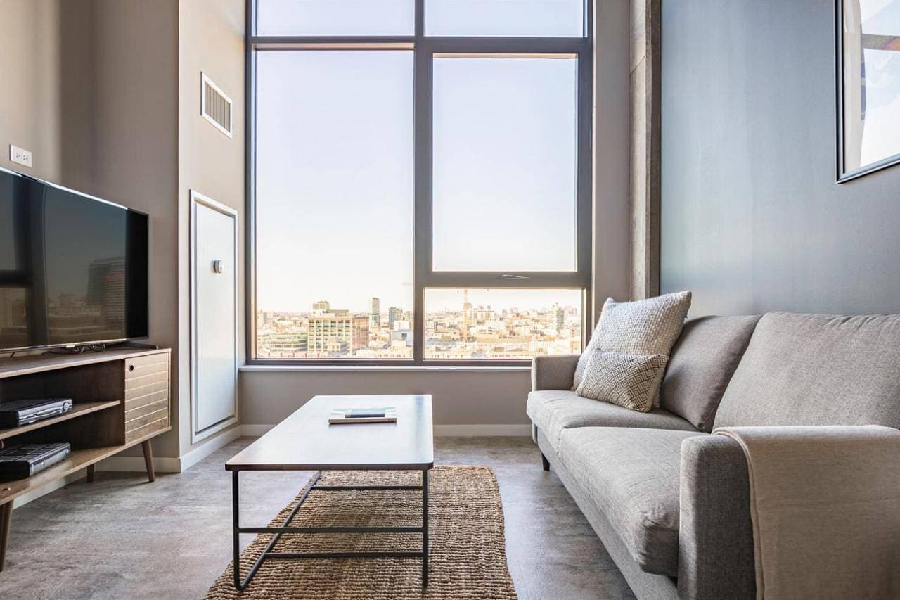 W Loop 1BR w Pool Gym nr Restaurant Row CHI-274 1