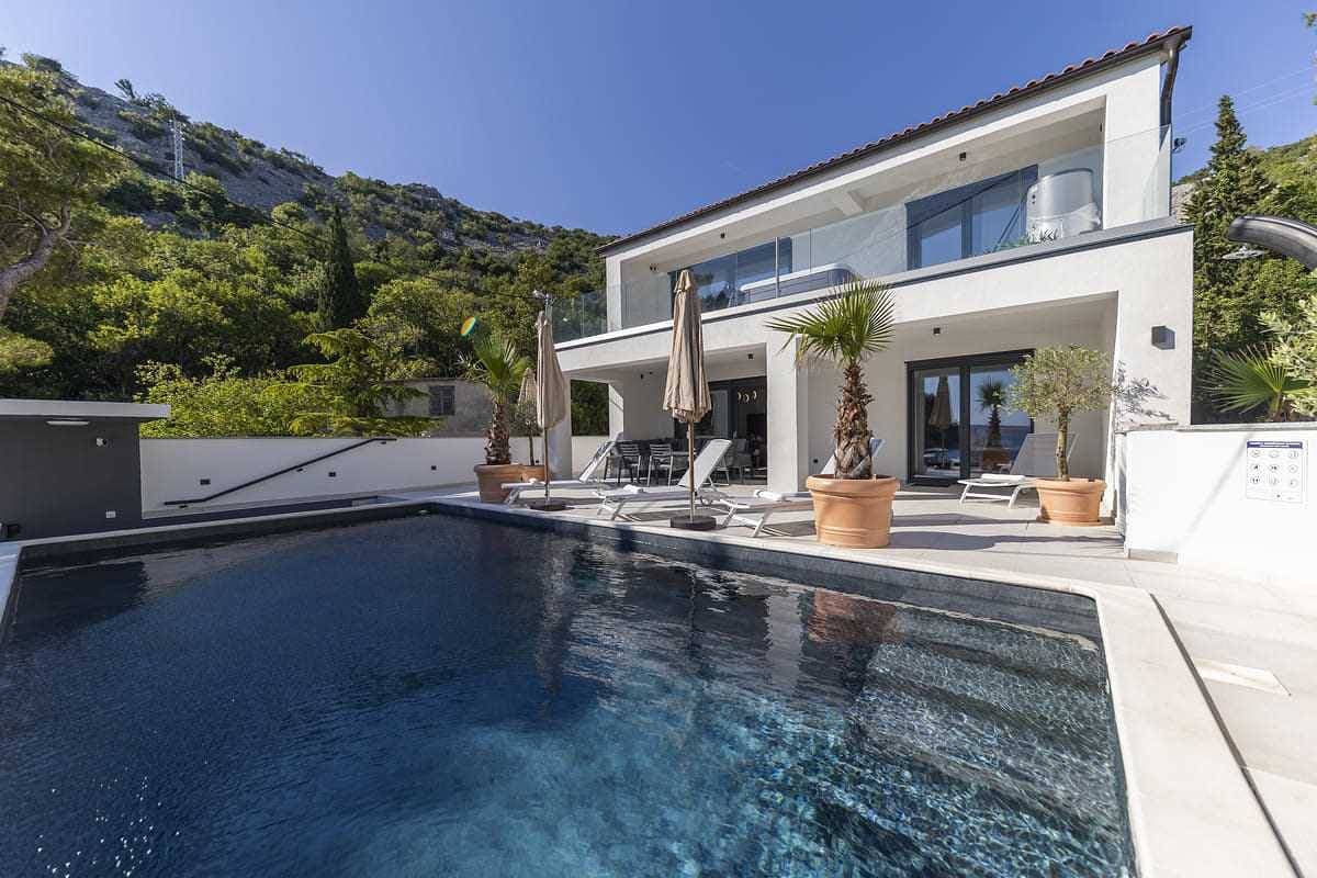 Luxusvilla Lucija 1