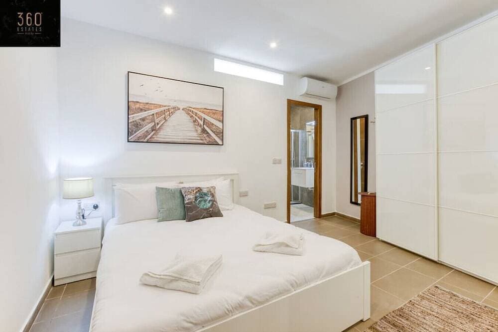 Foto 4 von 20: Seafront home with Private Balcony & WIFI in Gzira