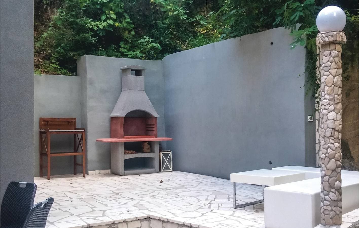 Foto 8 von 22: Urlaub am Meer: Gemütliche Ferienwohnung mit Pool, Terrasse und Parkplatz