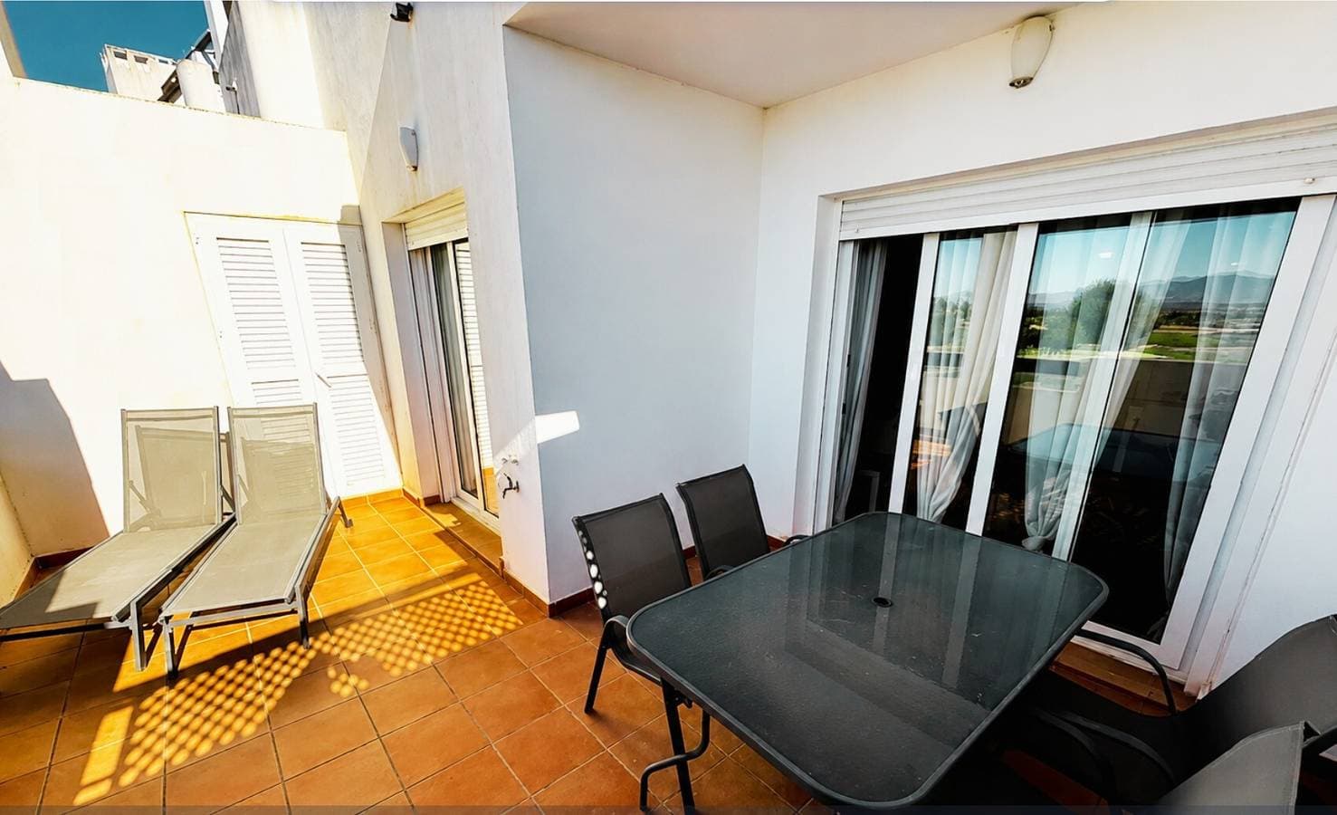 Foto 4 von 21: Wunderschöne 2-Zimmer-Penthousewohnung im Condado de Alhama Golf Resort mit Pools, Klimaanlage, WLAN