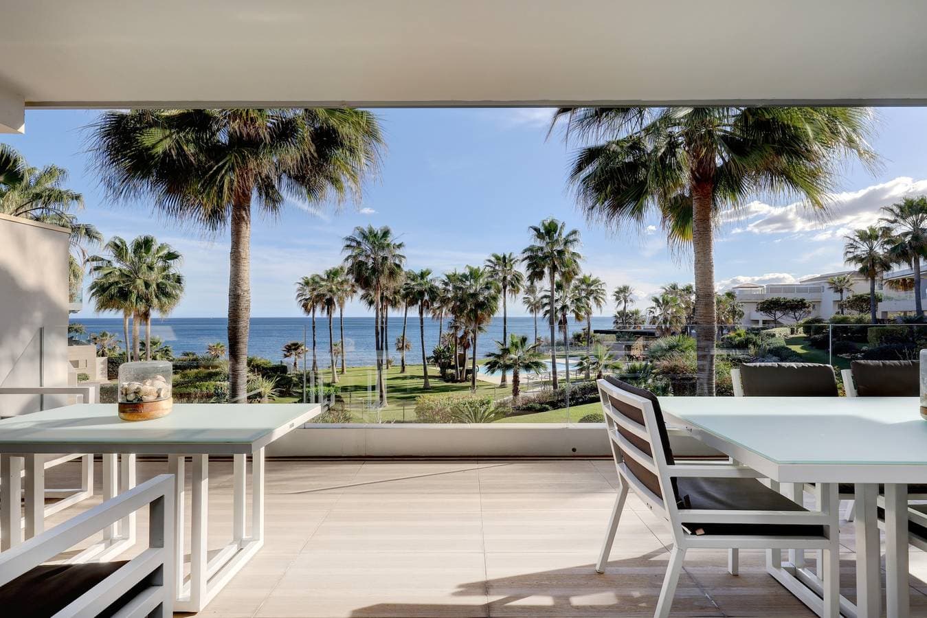 Modern frontline beach - Estepona 1