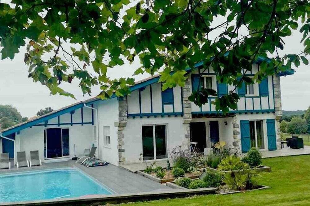 Haus 10 Personen ideal gelegen zwischen Meer und Montagen 1