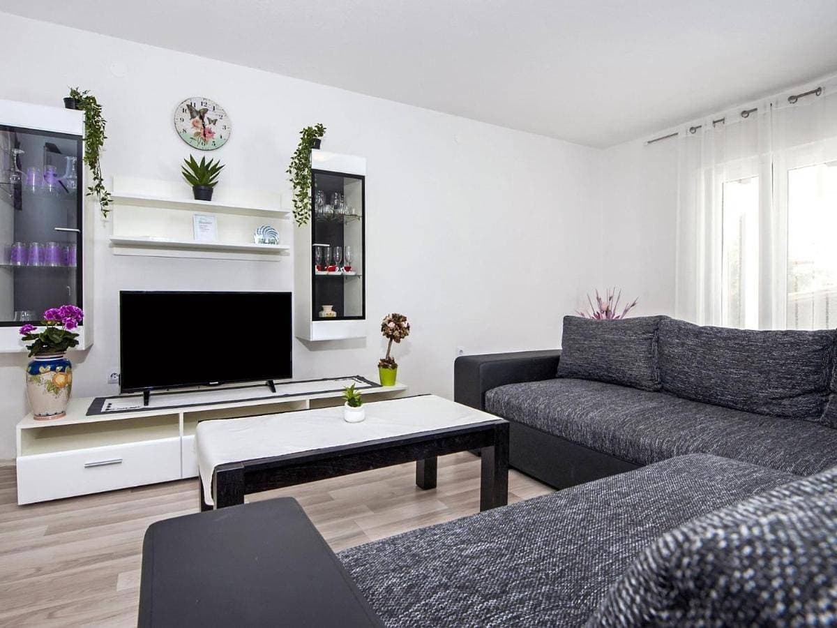 Foto 5 von 49: Three-Bedroom Holiday Home