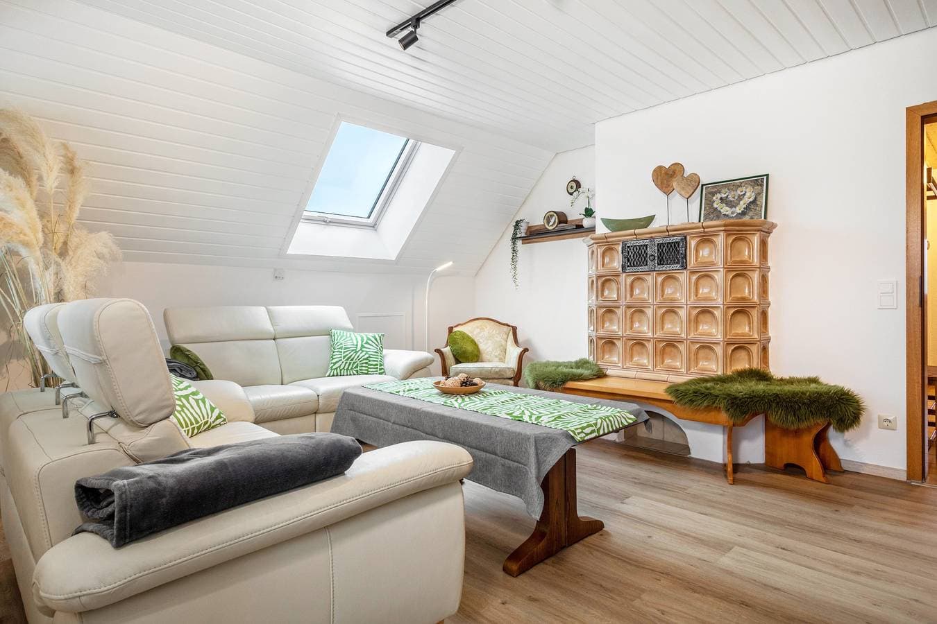 Foto 4 von 33: Ferienwohnung Familie Löffler mit Bergblick, Wintergarten und WLAN