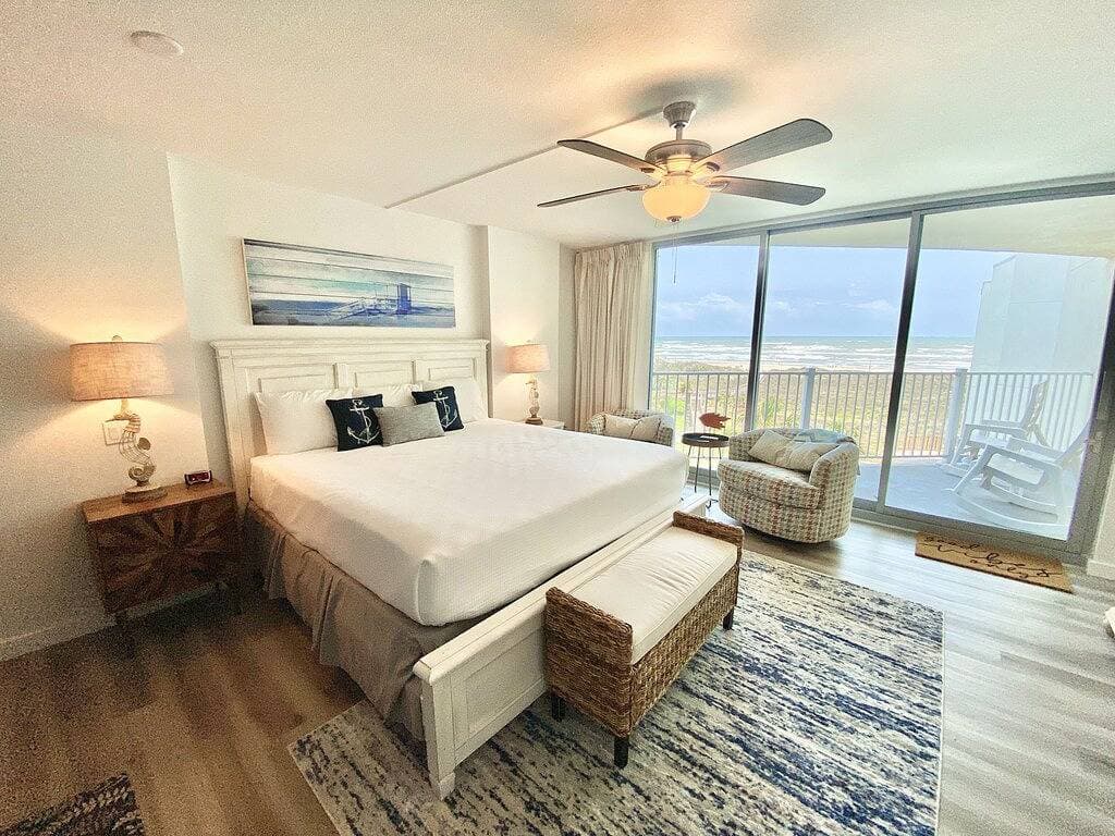 Foto 3 von 11: Sandcastle Condominium Unit 426
