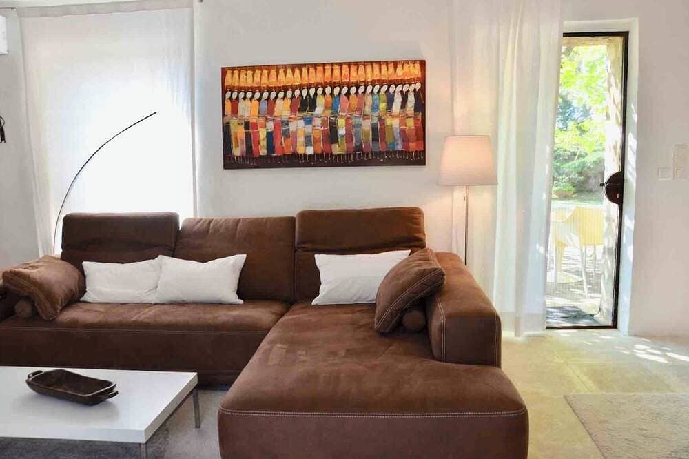 Foto 10 von 30: Bertuli Haus Les Cerisiers 5 ***** Design 58 M2 Klimaanlage  für 2 Erwachsene