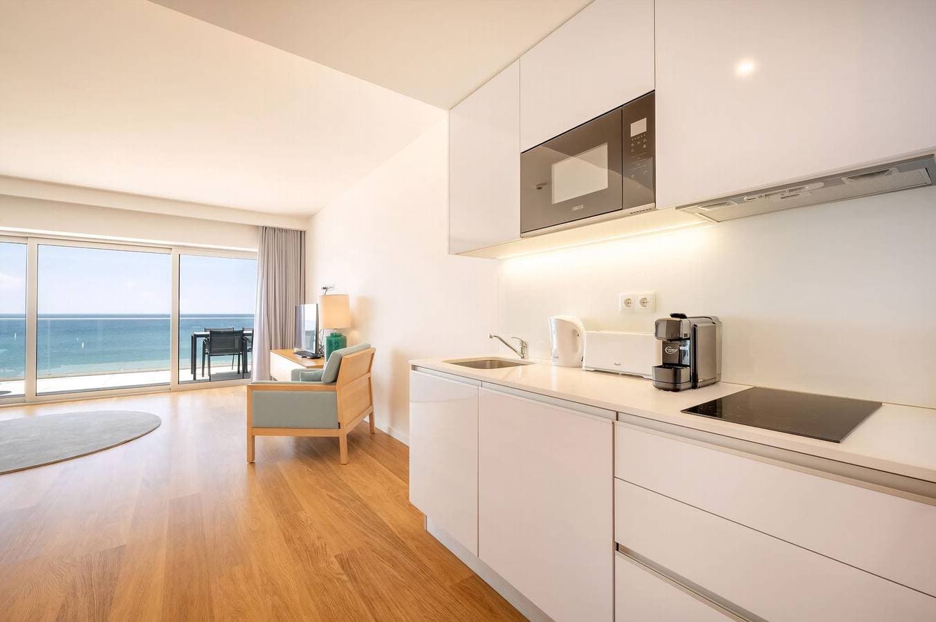 Foto 5 von 34: Ferienwohnung für 4 Personen mit Pool