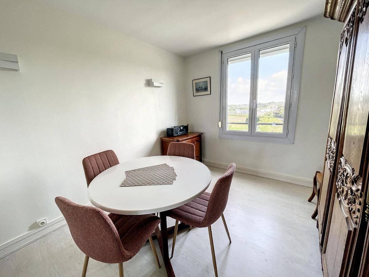 Foto 4 von 26: Two-Bedroom Apartment
