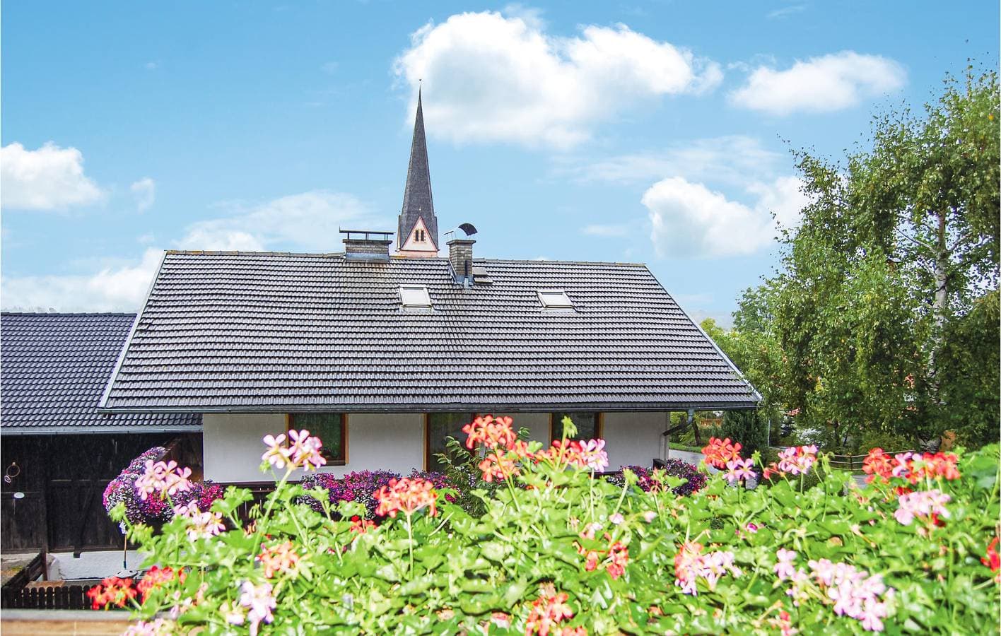 Foto 3 von 16: Wohnung mit Bergblick, Parkplatz und Terrasse