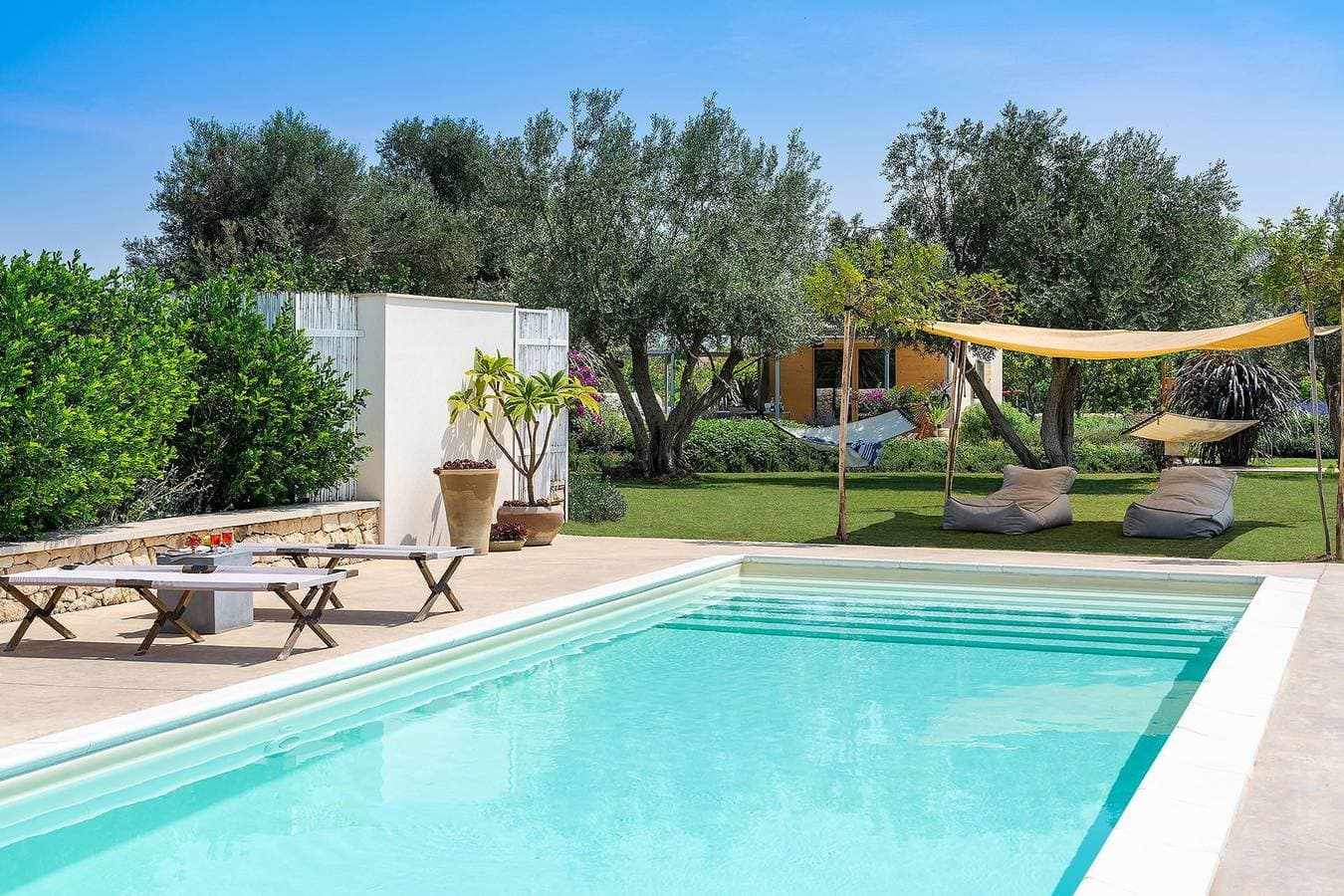 Foto 7 von 57: Villa für 12 Personen mit Garten