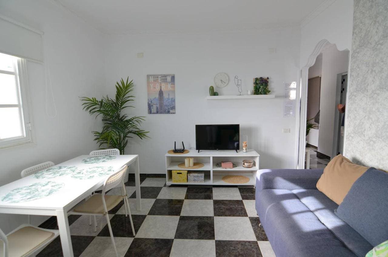 Foto 5 von 38: Two-Bedroom Apartment
