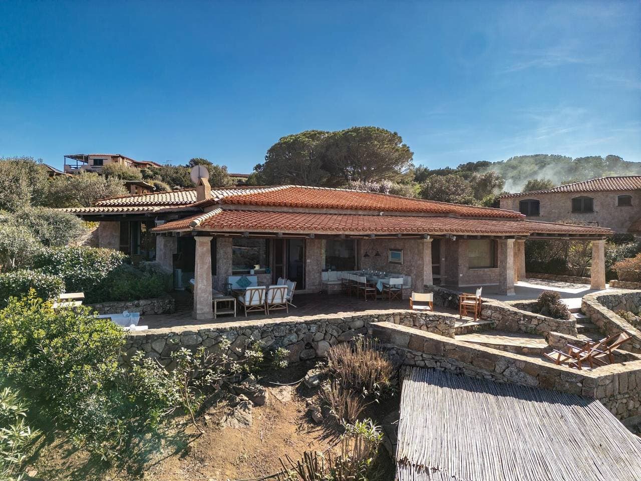 Foto 3 von 24: Villa 'Lo Scoglietto, Costa Corallina' mit Meerblick, privater Terrasse und Klimaanlage