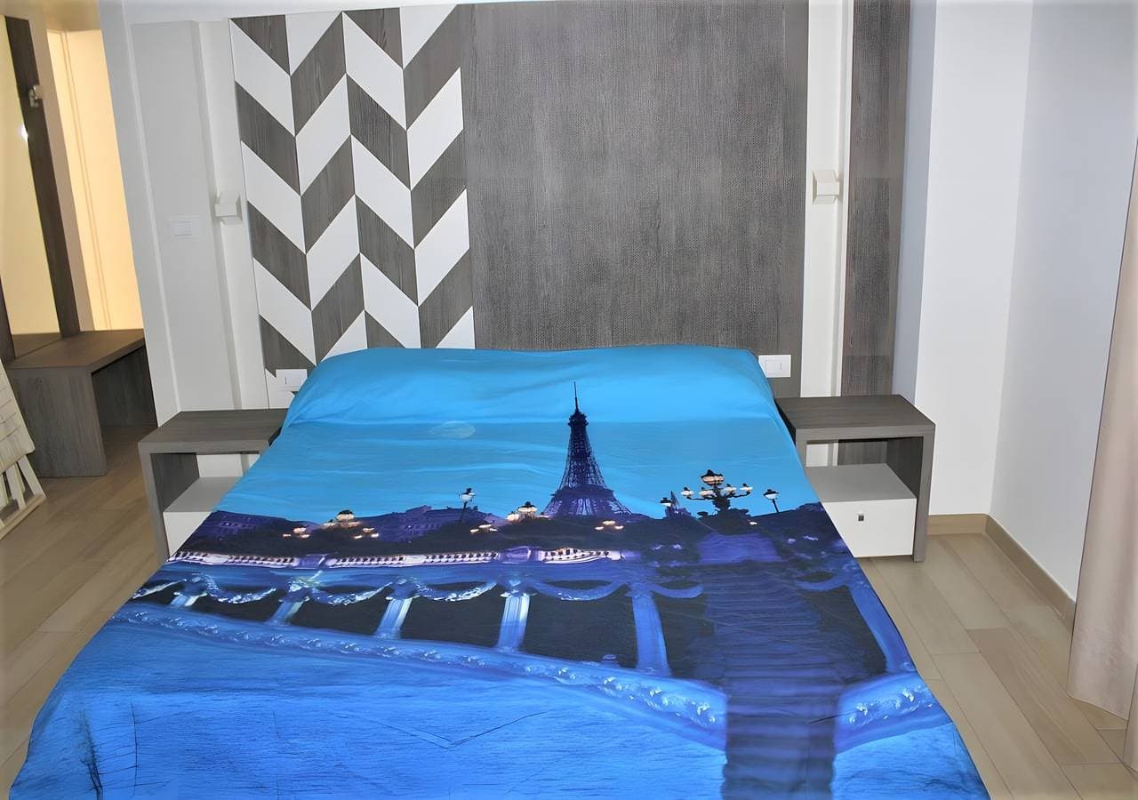 Foto 4 von 10: Apartment „Monolocale Eddy By Salentolimit“ mit Balkon und Klimaanlage