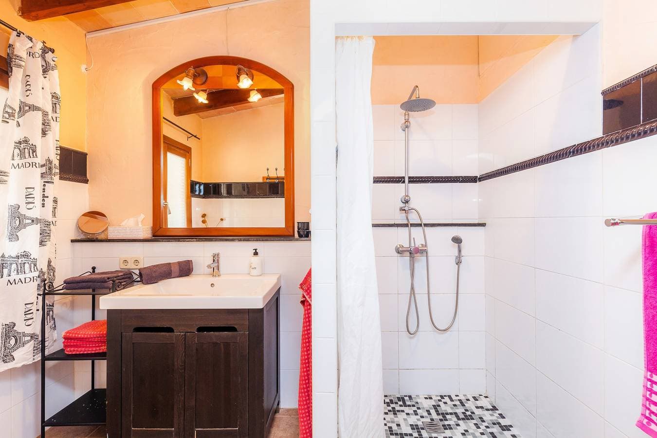 Foto 11 von 22: Gästehaus 'Ferienwohnung Tina Capdepera' mit privatem Pool, WLAN und Klimaanlage