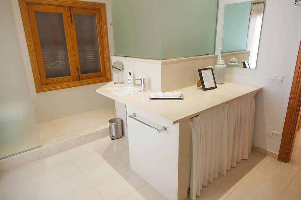 Foto 8 von 30: Angebot April-may Villa von 400 m² mit Privatem Pool und am Meer