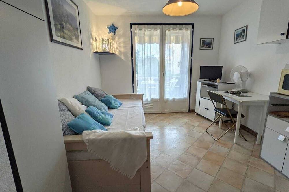 Beach apartment with lovely sun terrace 1