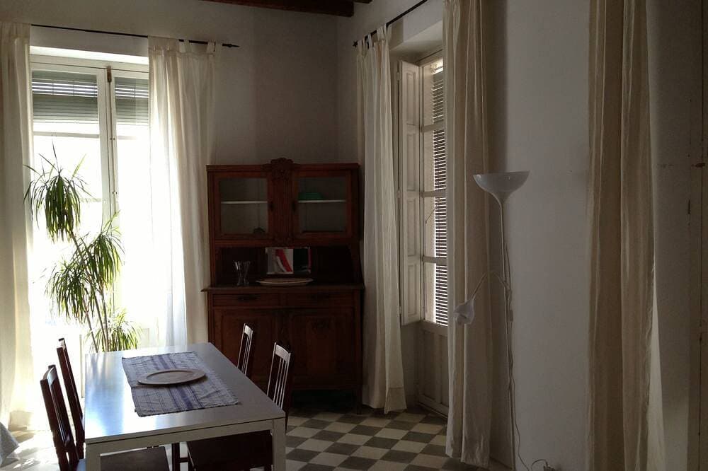Foto 11 von 17: Altstadt Alicante. Strand ist 100 m entfernt!