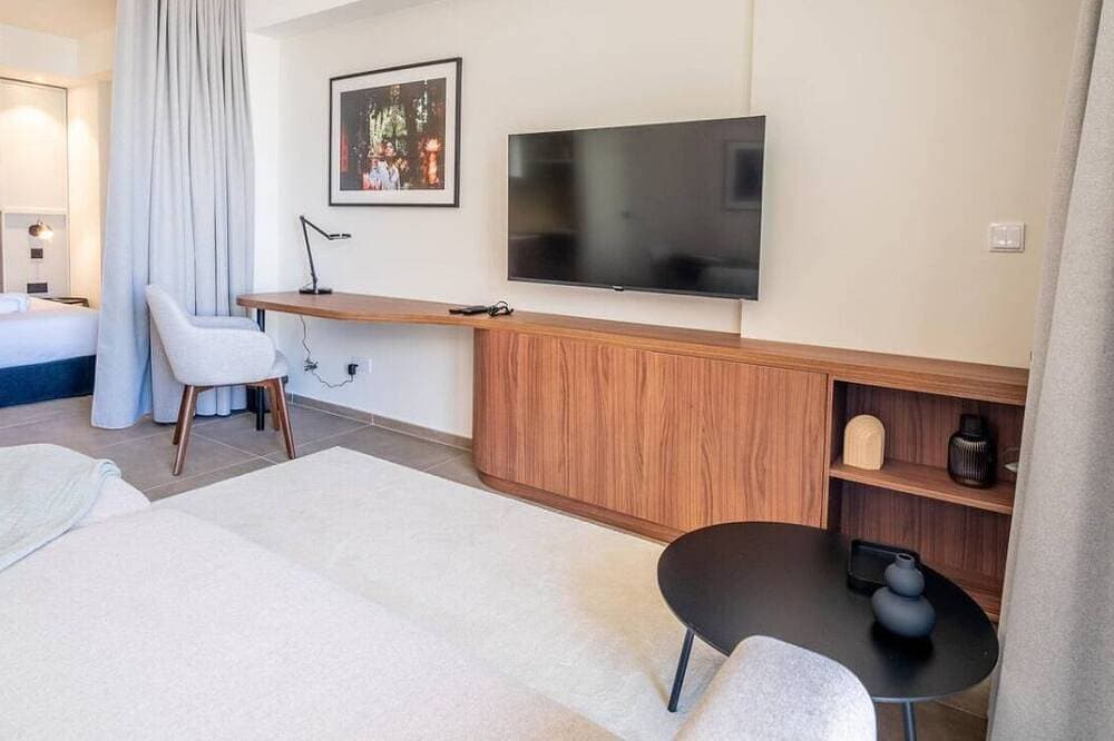 Foto 2 von 30: The Official Mercury Suites - Luxurious Apt w/WIFI
