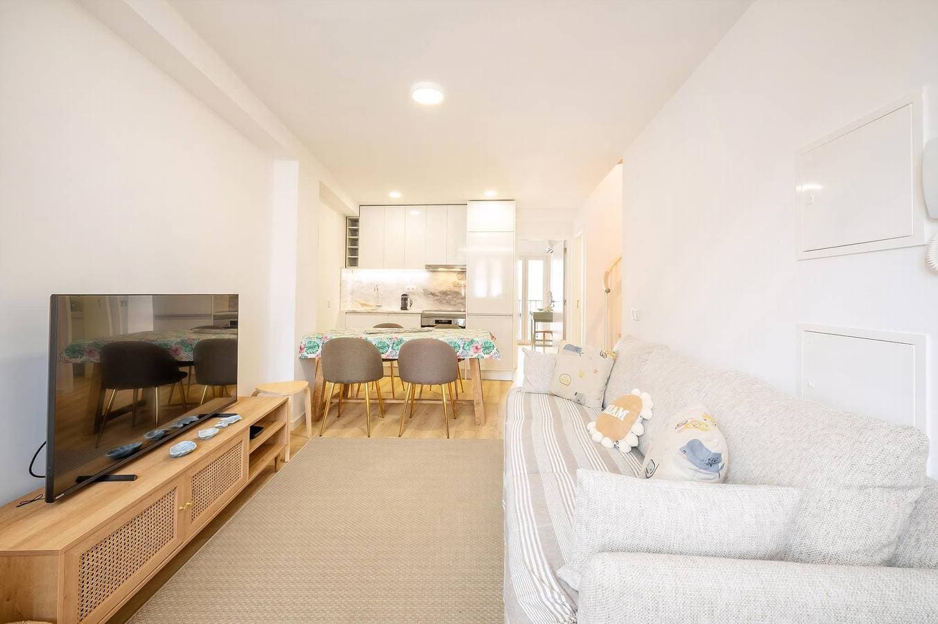 Foto 8 von 32: Ferienwohnung für 6 Personen mit Balkon