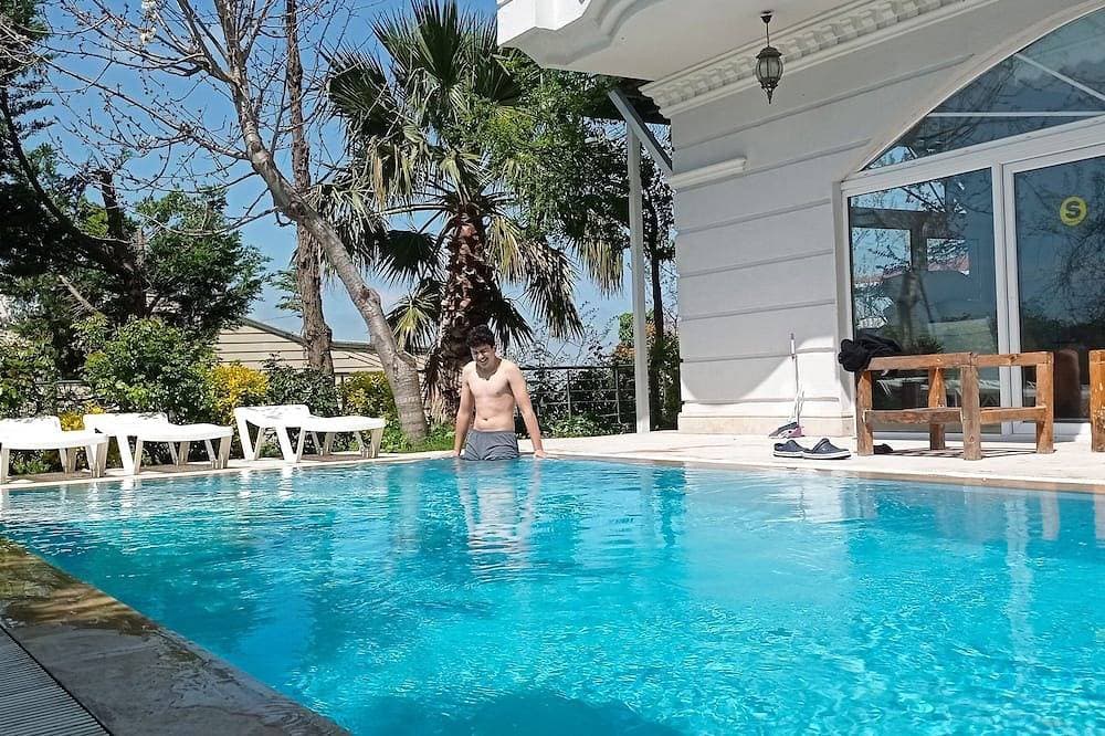 Raya Wonderful Sea View, Swimming Pool And City Center..8+1 500 Sq Private Villa 1