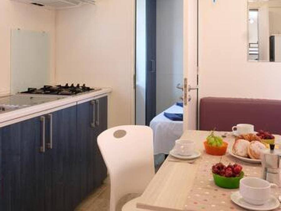 Foto 9 von 42: Camping Cisano San Vito - Mobilheim 6 personen - Happy Easy