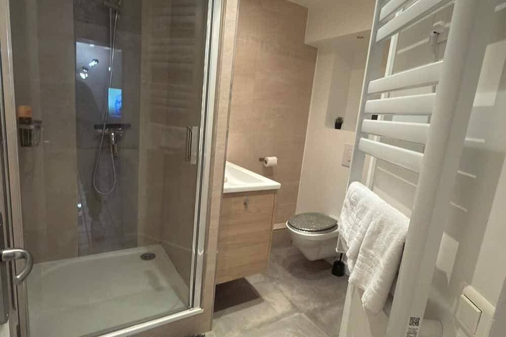 Foto 5 von 11: Stunning Duplex In The Heart Of The City Center With Underground Parking Included, 10 Minutes From Paris