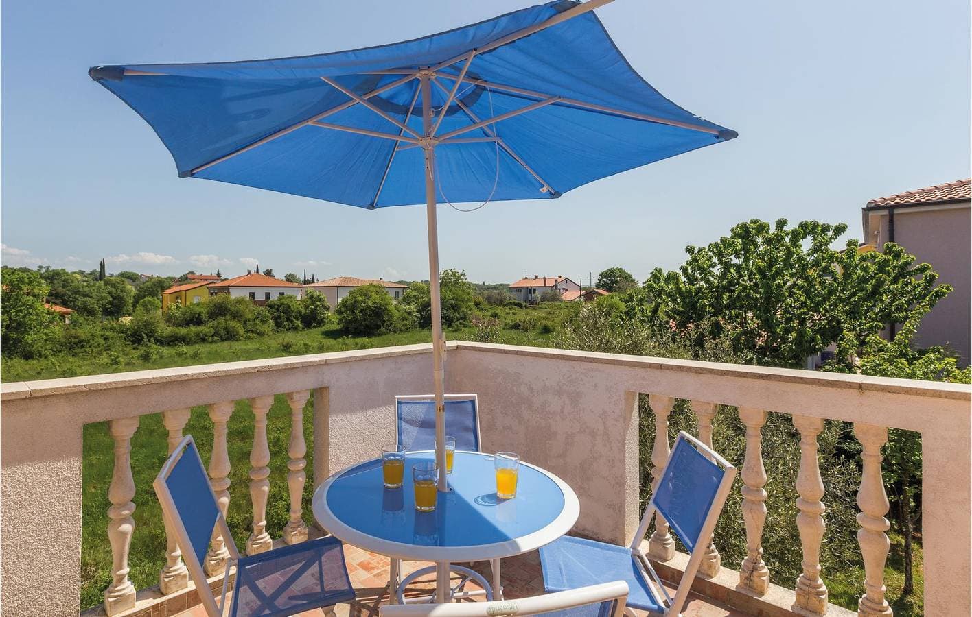 Foto 5 von 19: Charmante 2-Zimmer-Wohnung mit Terrasse und malerischer Aussicht in der Nähe von Sehenswürdigkeiten