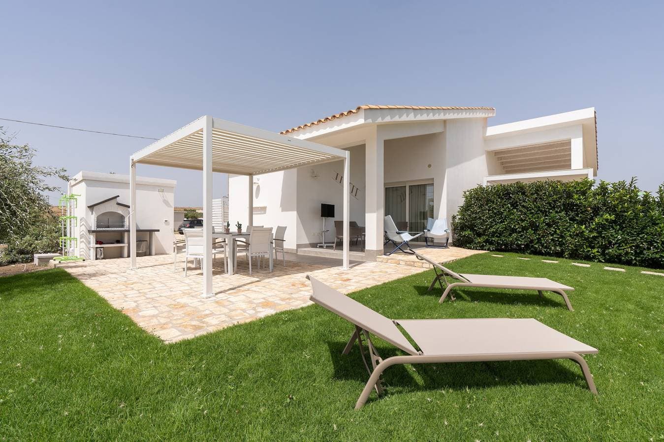 Foto 2 von 34: Ferienhaus 'Villa Gioberta, Bertolino' mit Gemeinschaftspool, WLAN und Klimaanlage