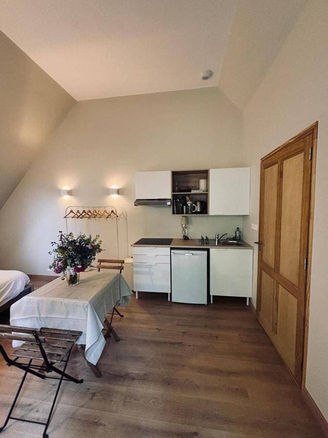 Foto 4 von 7: One-Bedroom Apartment