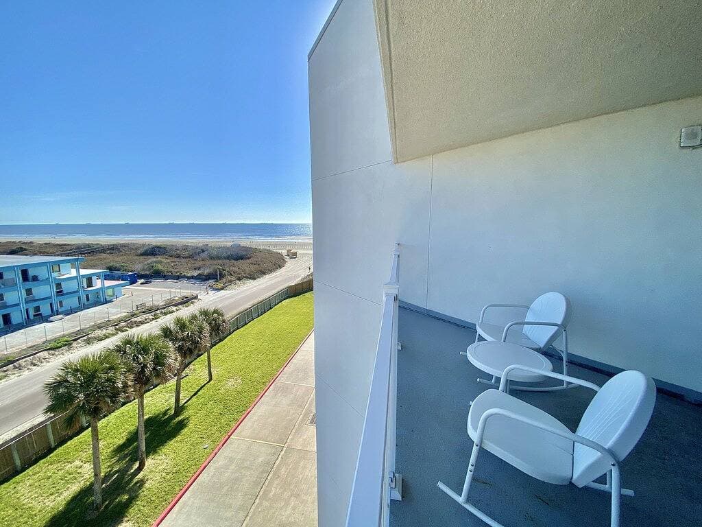 Foto 7 von 12: Sandcastle Condominiums Unit 410
