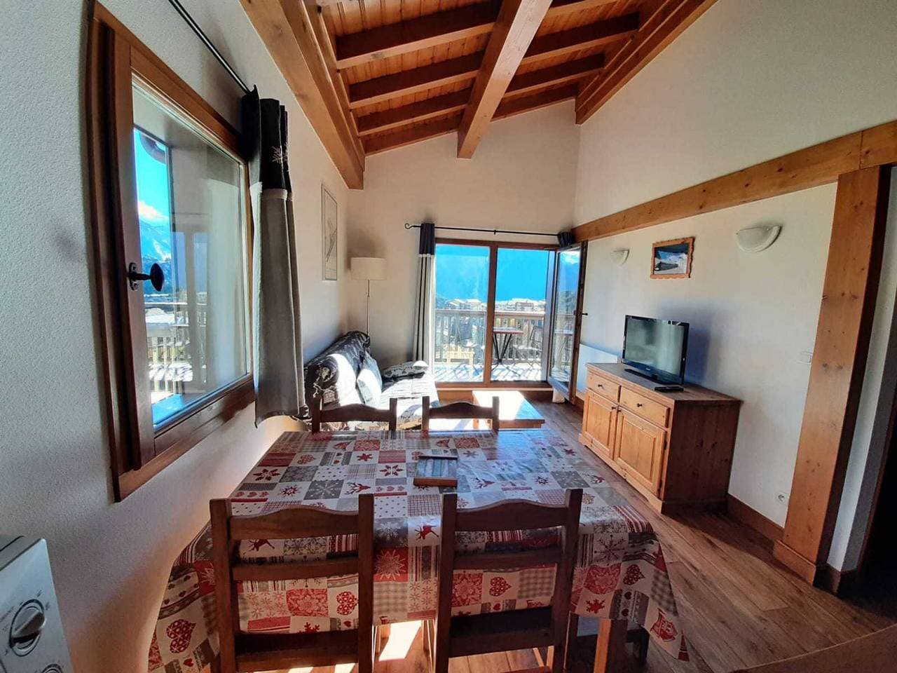 Foto 3 von 16: Geräumige Wohnung für 6, Bergblick, WIFI